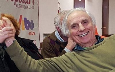 Giornalista con la bandiera dell’Ucraina cacciato dalla manifestazione del 25 Aprile, lo sconcerto dell’Aser: “Gli organizzatori chiedano scusa”